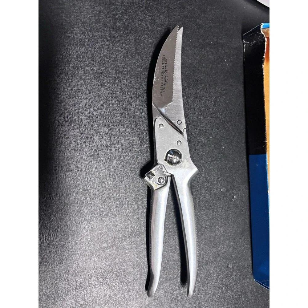 vintage pair of Apollo SG 961 poultry shears from Germany